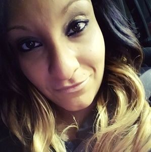 Meet your Posher, Naiomi